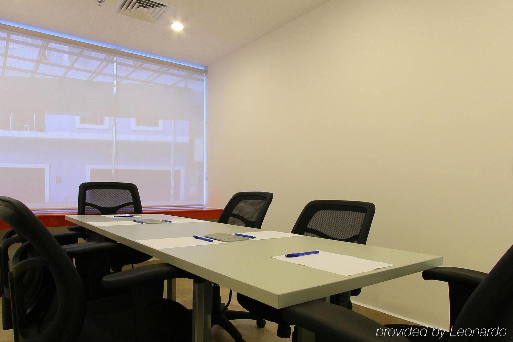 One Villahermosa Centro Business photo