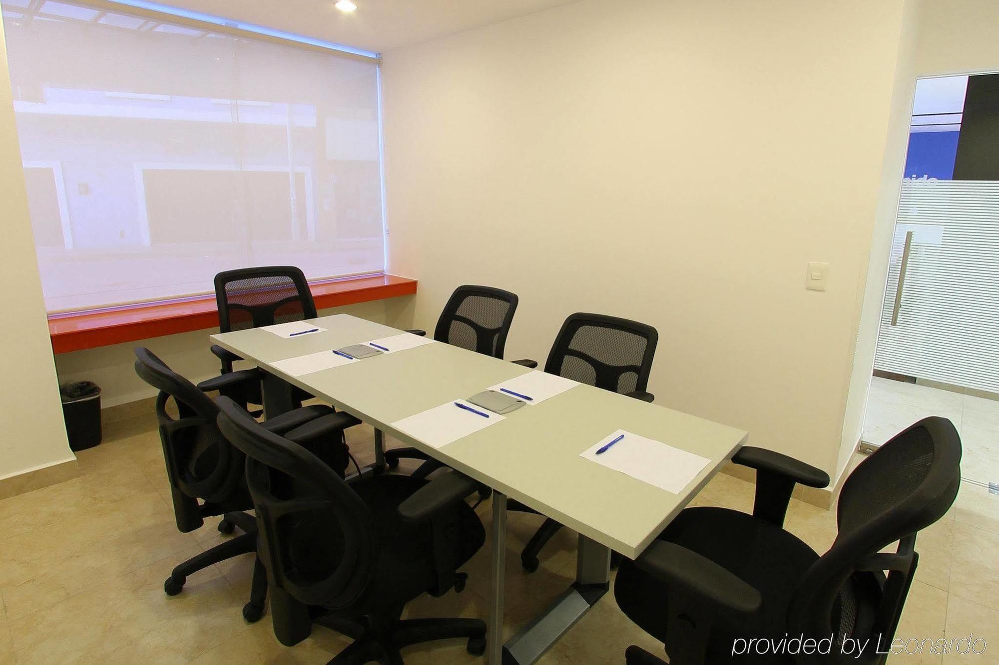 One Villahermosa Centro Business photo
